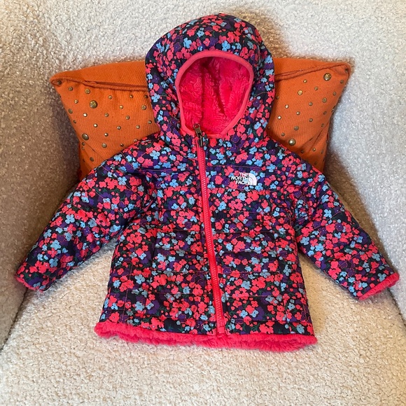 The North Face Girls Infant Reversible Hooded  Jacket , Purple  Size 6-12 Months - Picture 1 of 7